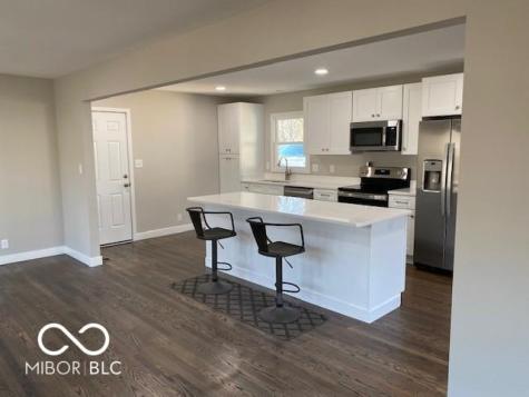 8061 Folkstone Road Indianapolis IN 46268