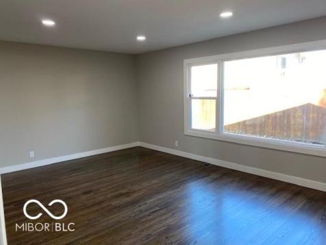 8061 Folkstone Road Indianapolis IN 46268