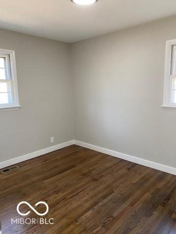 8061 Folkstone Road Indianapolis IN 46268