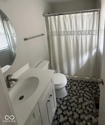 8061 Folkstone Road Indianapolis IN 46268