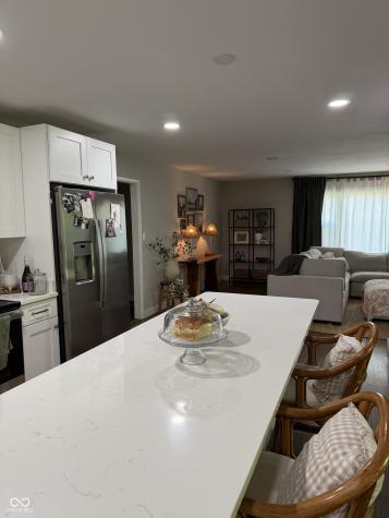 8061 Folkstone Road Indianapolis IN 46268