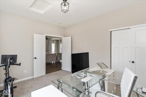 7228 Lockford Walk N Avon IN 46123