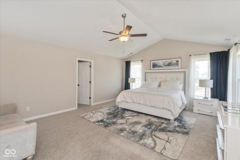 7228 Lockford Walk N Avon IN 46123