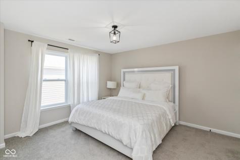 7228 Lockford Walk N Avon IN 46123