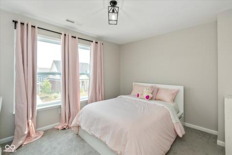 7228 Lockford Walk N Avon IN 46123