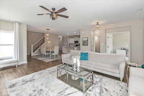 7228 Lockford Walk N Avon IN 46123