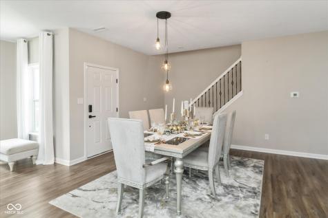 7228 Lockford Walk N Avon IN 46123
