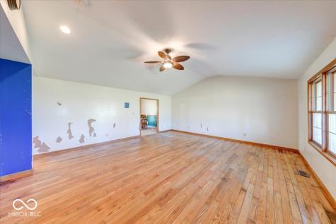 813 S 400 W Bargersville IN 46106