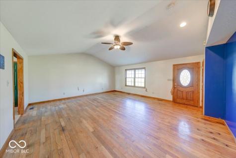 813 S 400 W Bargersville IN 46106