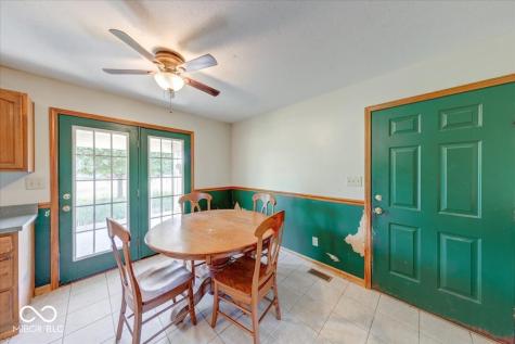 813 S 400 W Bargersville IN 46106