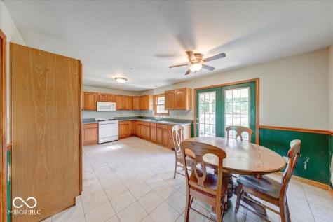 813 S 400 W Bargersville IN 46106