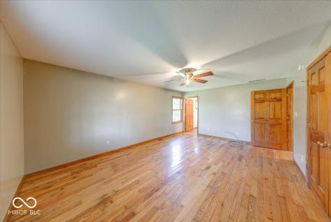 813 S 400 W Bargersville IN 46106