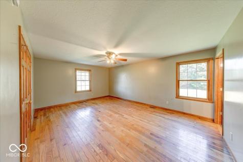 813 S 400 W Bargersville IN 46106