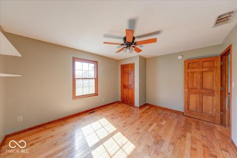 813 S 400 W Bargersville IN 46106