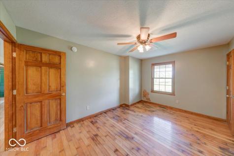 813 S 400 W Bargersville IN 46106