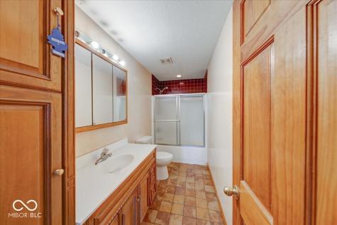 813 S 400 W Bargersville IN 46106