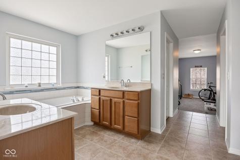14095 Farmstead Drive Fishers IN 46040