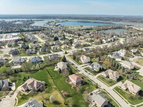14095 Farmstead Drive Fishers IN 46040