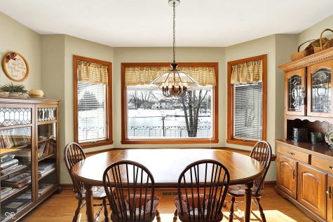 1852 Lakeside Lane Indianapolis IN 46229