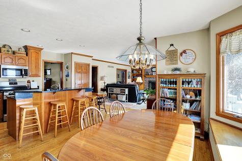 1852 Lakeside Lane Indianapolis IN 46229