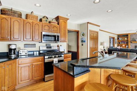 1852 Lakeside Lane Indianapolis IN 46229
