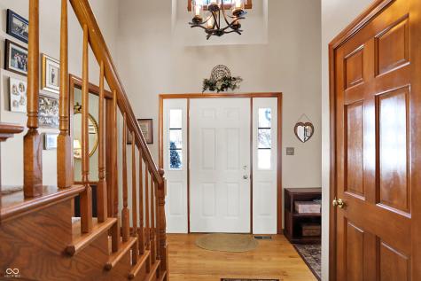 1852 Lakeside Lane Indianapolis IN 46229