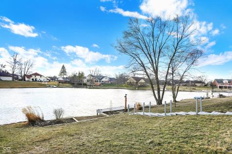 1852 Lakeside Lane Indianapolis IN 46229