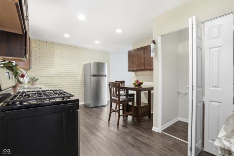 2844 Canterbury Lane Indianapolis IN 46220
