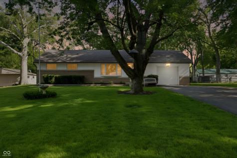 2844 Canterbury Lane Indianapolis IN 46220
