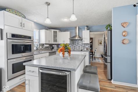721 Creston Point Circle Indianapolis IN 46239