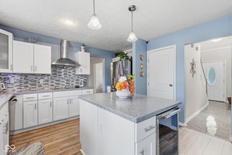 721 Creston Point Circle Indianapolis IN 46239