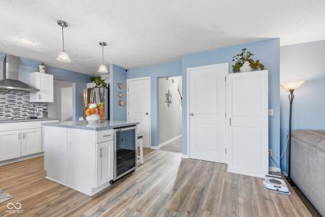 721 Creston Point Circle Indianapolis IN 46239