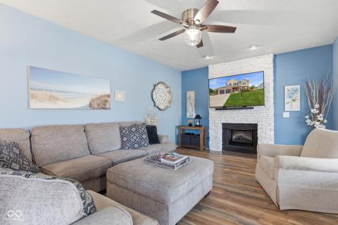 721 Creston Point Circle Indianapolis IN 46239