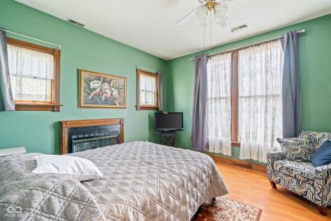 239 E 11th Street Indianapolis IN 46202