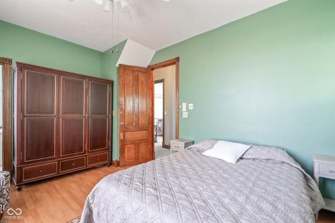 239 E 11th Street Indianapolis IN 46202