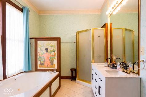 239 E 11th Street Indianapolis IN 46202