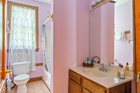 239 E 11th Street Indianapolis IN 46202