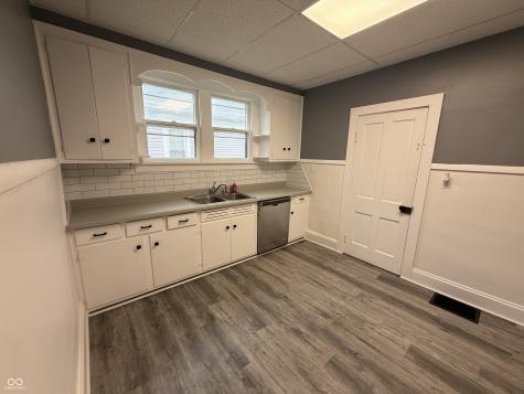 52 N Hinman Street Columbus IN 47201