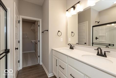 882 Rosebud Lane Greenfield IN 46140