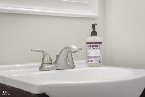 818 Sycamore Street Columbus IN 47201