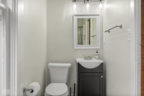 818 Sycamore Street Columbus IN 47201