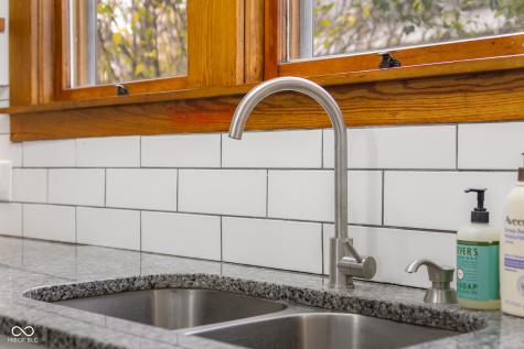 818 Sycamore Street Columbus IN 47201