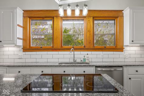 818 Sycamore Street Columbus IN 47201