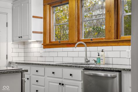 818 Sycamore Street Columbus IN 47201