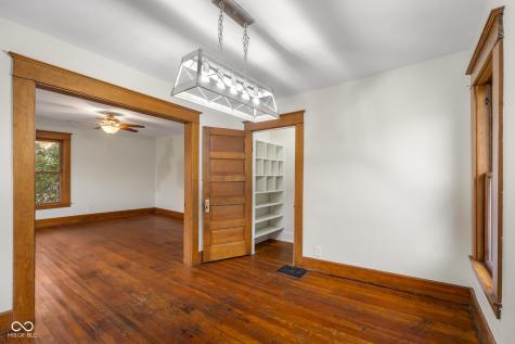 818 Sycamore Street Columbus IN 47201