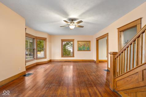 818 Sycamore Street Columbus IN 47201