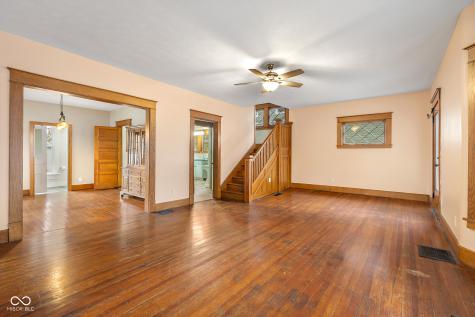 818 Sycamore Street Columbus IN 47201