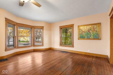 818 Sycamore Street Columbus IN 47201