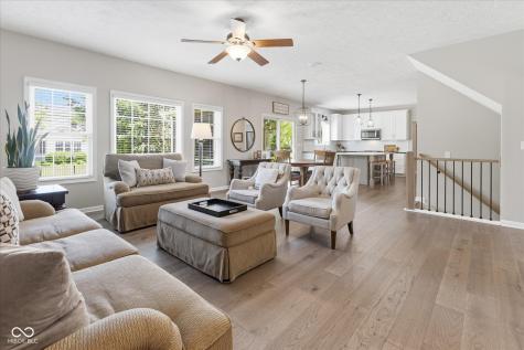 9070 Iris Lane Zionsville IN 46077
