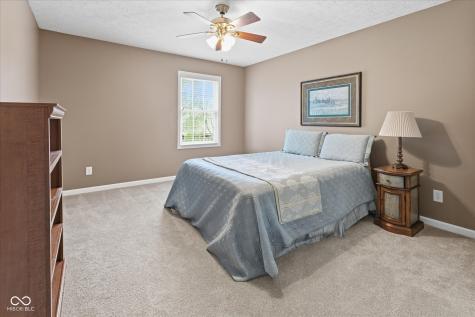 9070 Iris Lane Zionsville IN 46077